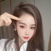 皮肤白嫩气质御姐